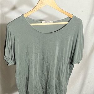 Short sleeve LOFT crew neck green